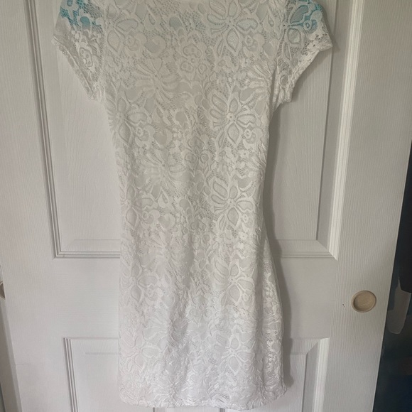 BRAND NEW Lucy in the sky dress - Picture 2 of 11